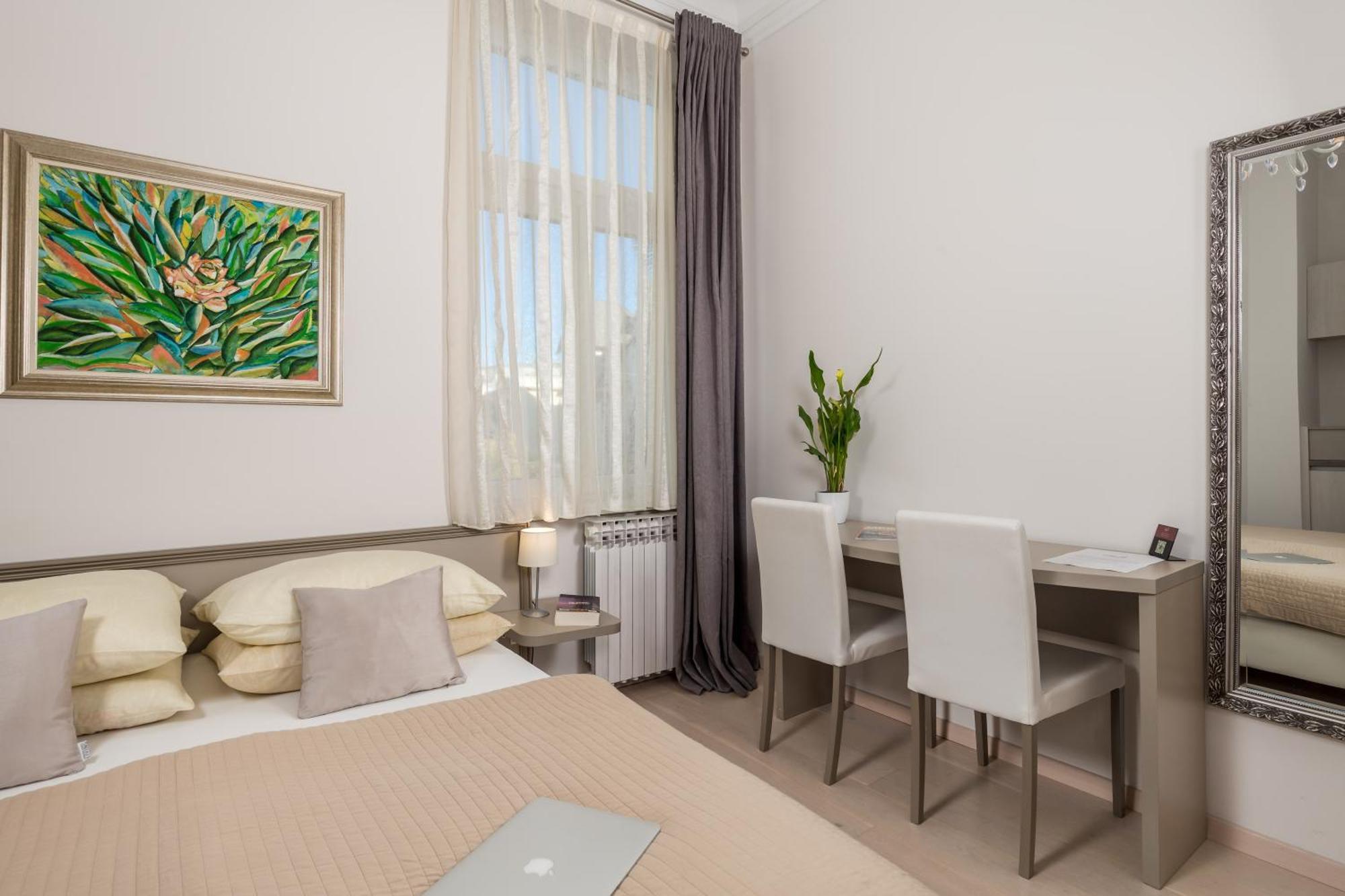 Villa Sokol Apartments Opatija Center Room photo